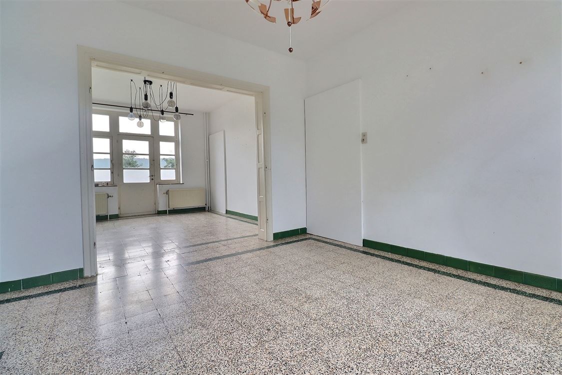 Villa/maison/ferme à FLAWINNE (4 chambres)