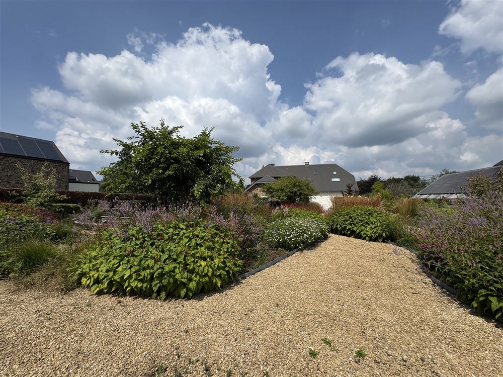 Villa/maison/ferme à BOIS-DE-VILLERS (6 chambres)