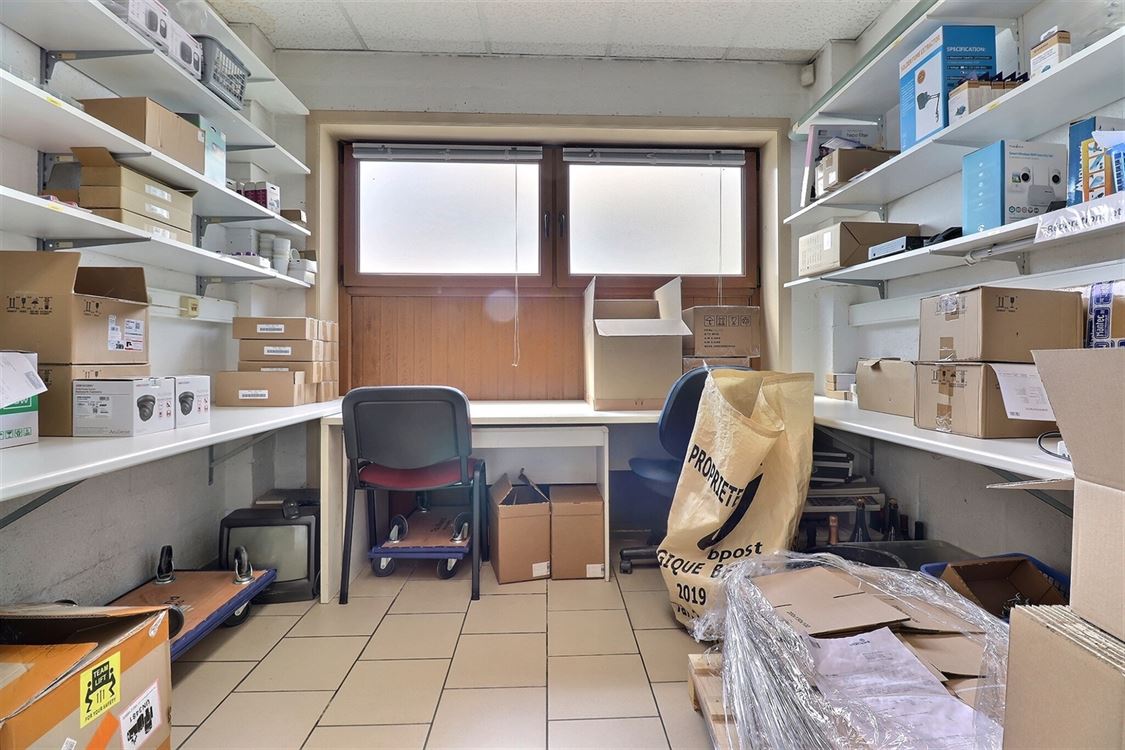 Local commercial à Saint-Servais (0 chambre)