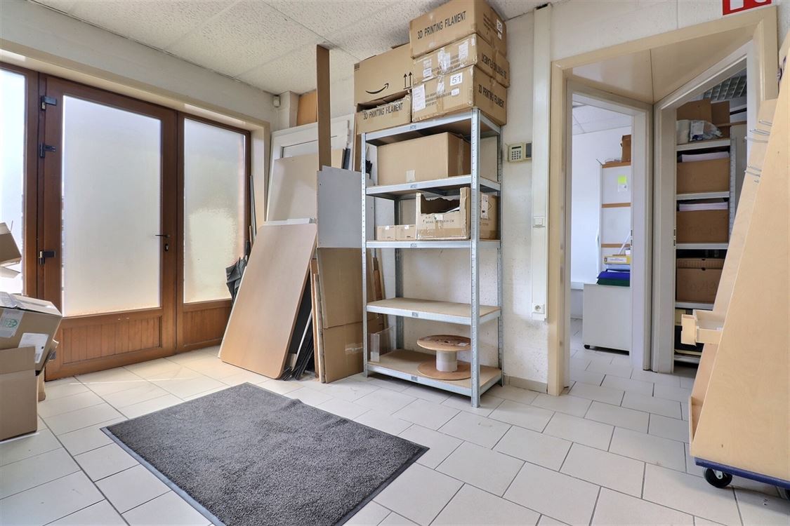 Local commercial à Saint-Servais (0 chambre)