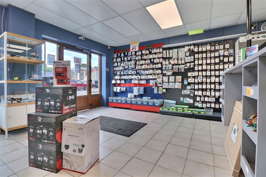 Local commercial à Saint-Servais (0 chambre)