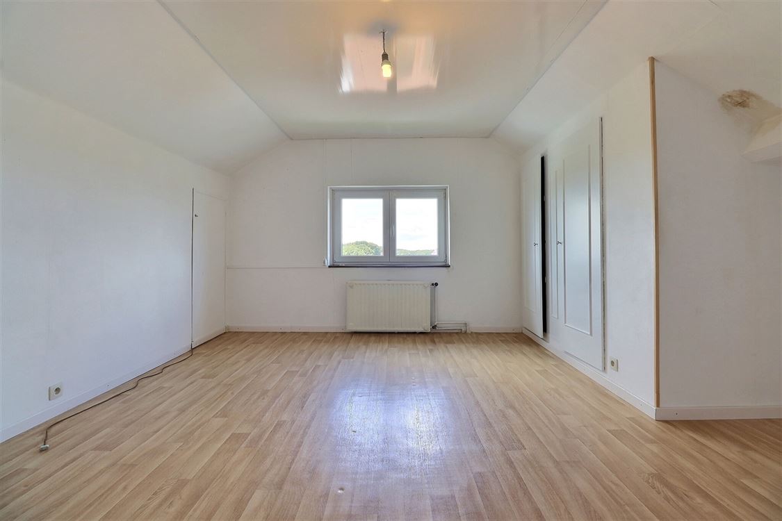 Villa/maison/ferme à BIOUL (4 chambres)