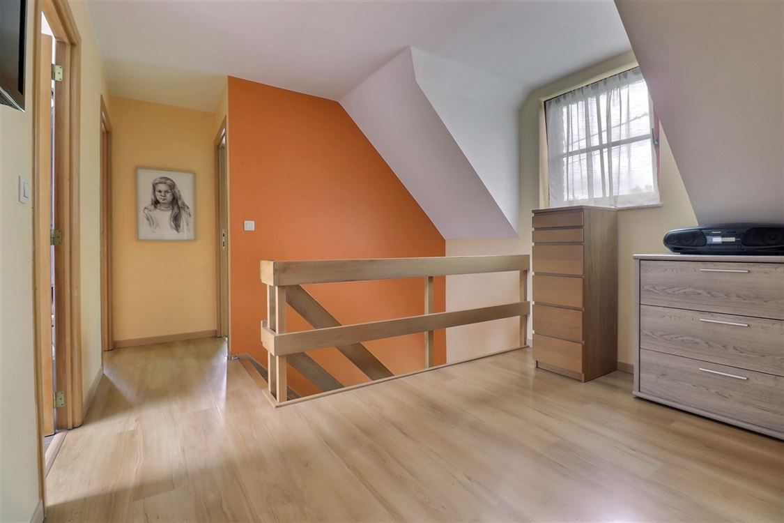 Villa/maison/ferme à Lustin (4 chambres)