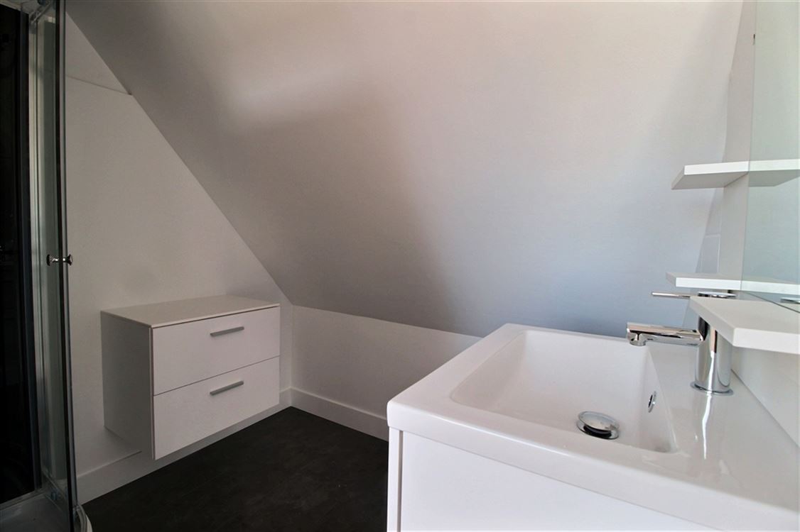 Appartement à LUSTIN (1 chambre)