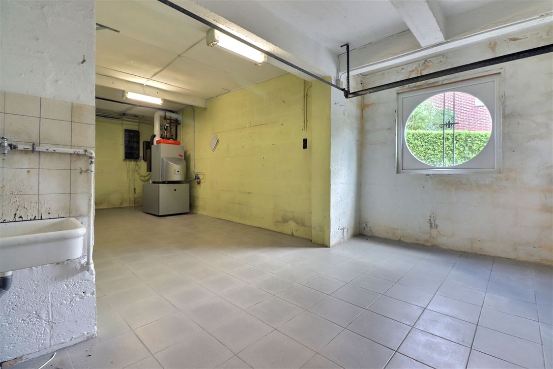 Villa/maison/ferme à BIOUL (4 chambres)