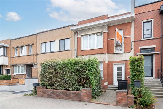 Instapklaar en lichtvol huis op topligging