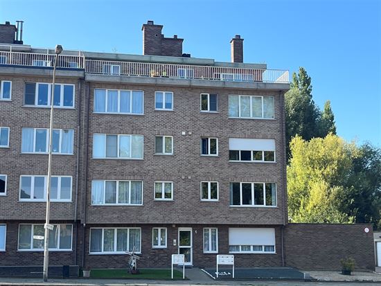 Hoekappartement met groot zonneterras en 2 SLK
