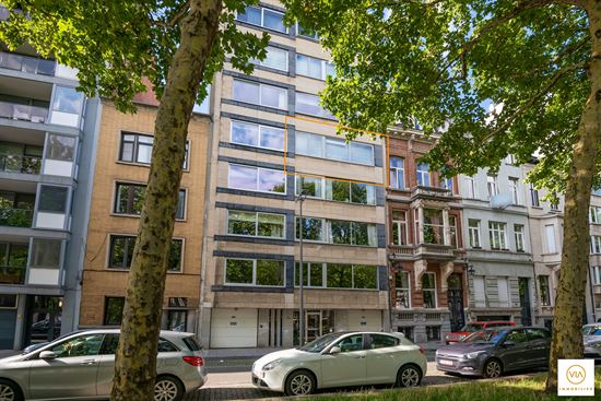 Appartement met 2 slk + terras 